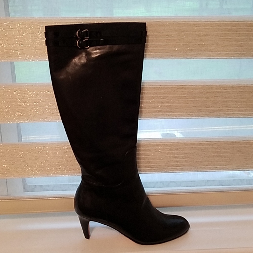 Cole Haan leather boots comes in original box